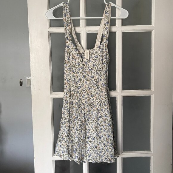 Reformation Taiga Dress in Pixie - Picture 3 of 5